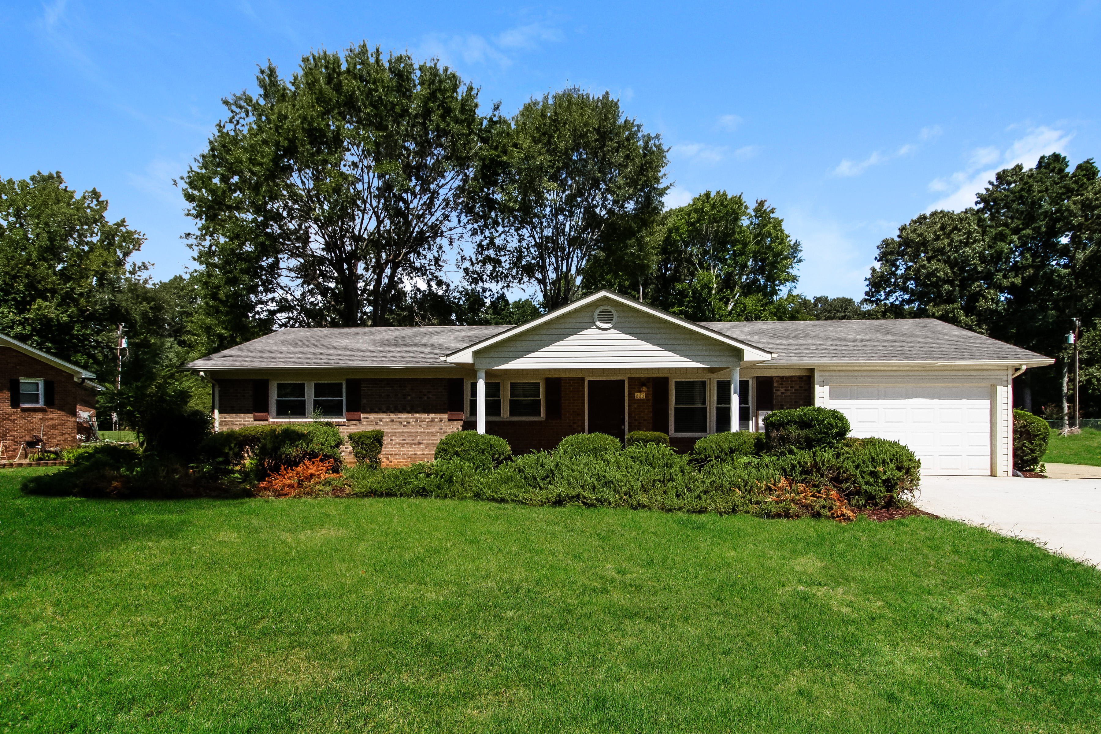 633 CEDAR LN REIDSVILLE, NC 27320